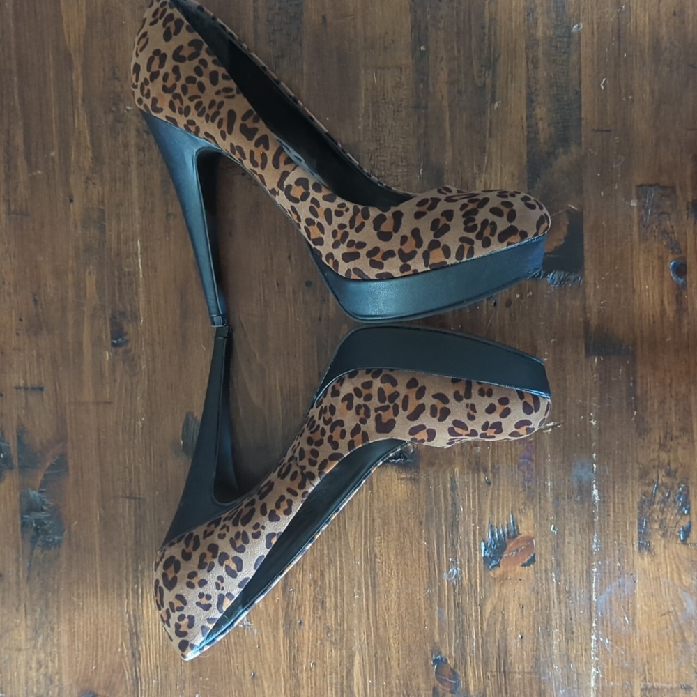 High heels - Picture 3 of 4